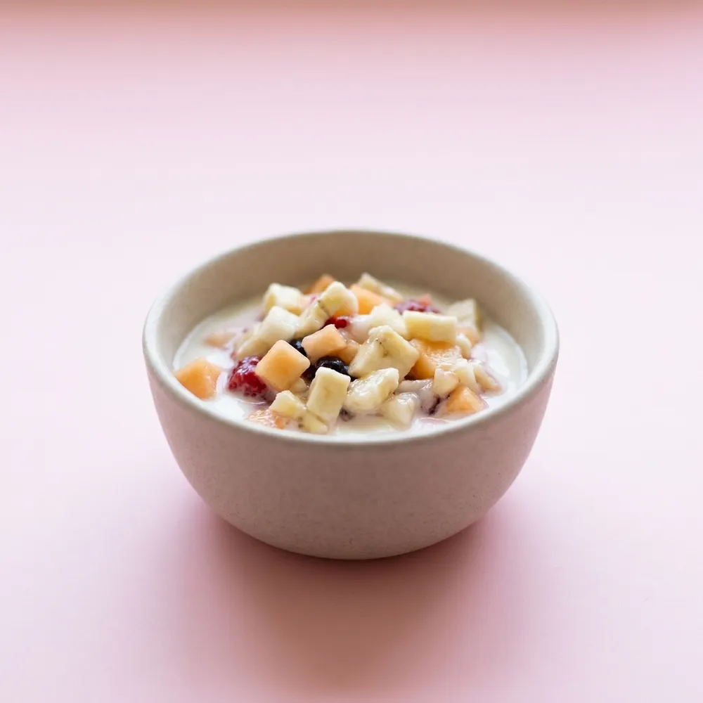 Voćna salata sa jogurtom za bebe