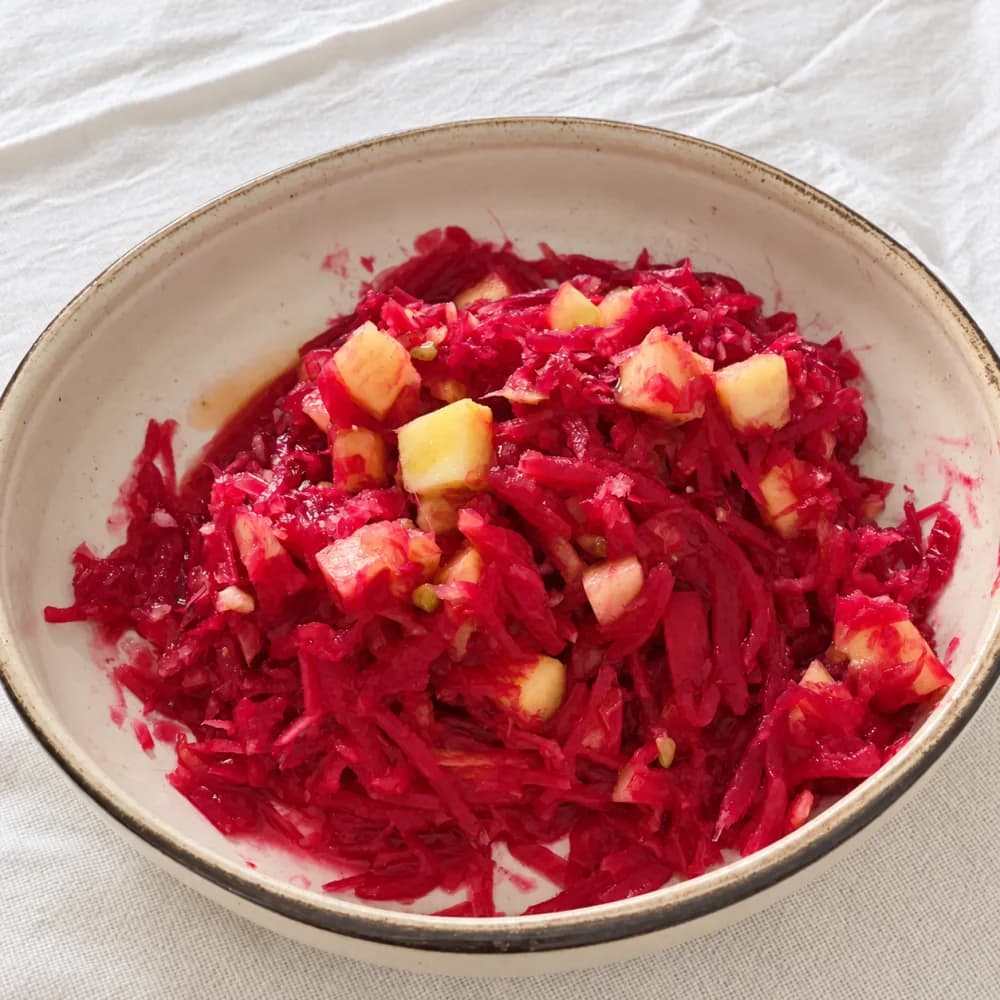 Salata od rendane cvekle i jabuke